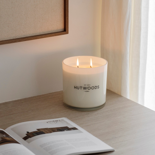 Hutwoods Tobacco Leaf & Amber Candle Extra Large 250+ Hours Burn Time lifestyle image 3