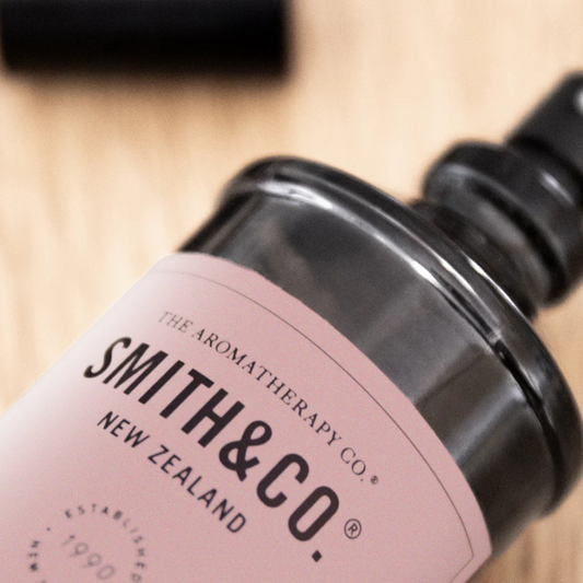 Room Spray - The Aromatherapy Co. - Smith & Co Elderflower & Lychee Room Spray 100ml - The Gift Company