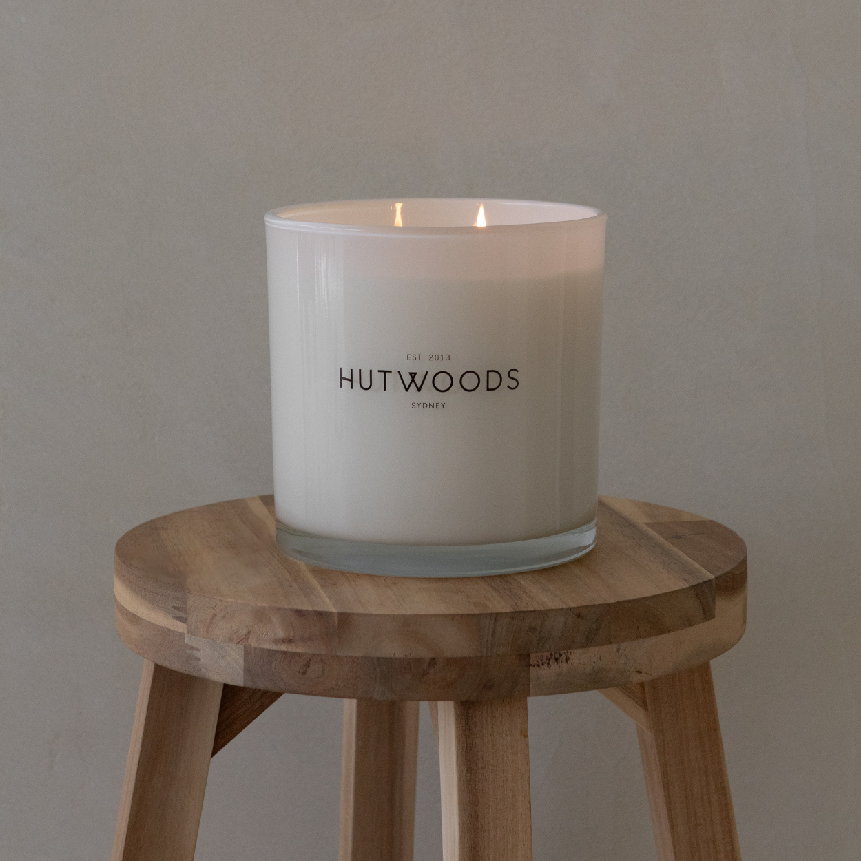 Hutwoods Wild Jasmine & Sandalwood Candle Extra Large 250+ Hours Burn Time lifestyle image 5
