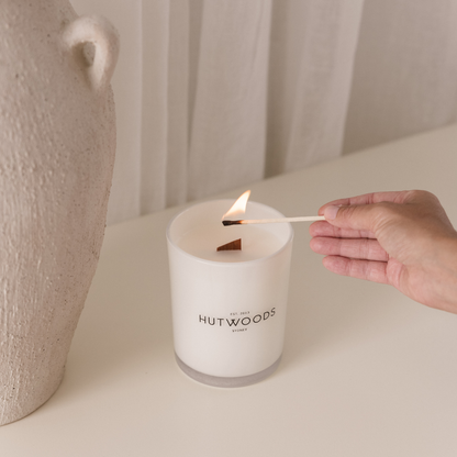 Hutwoods Wild Jasmine & Sandalwood Candle Large 100+ Hours Burn Time lifestyle image 3