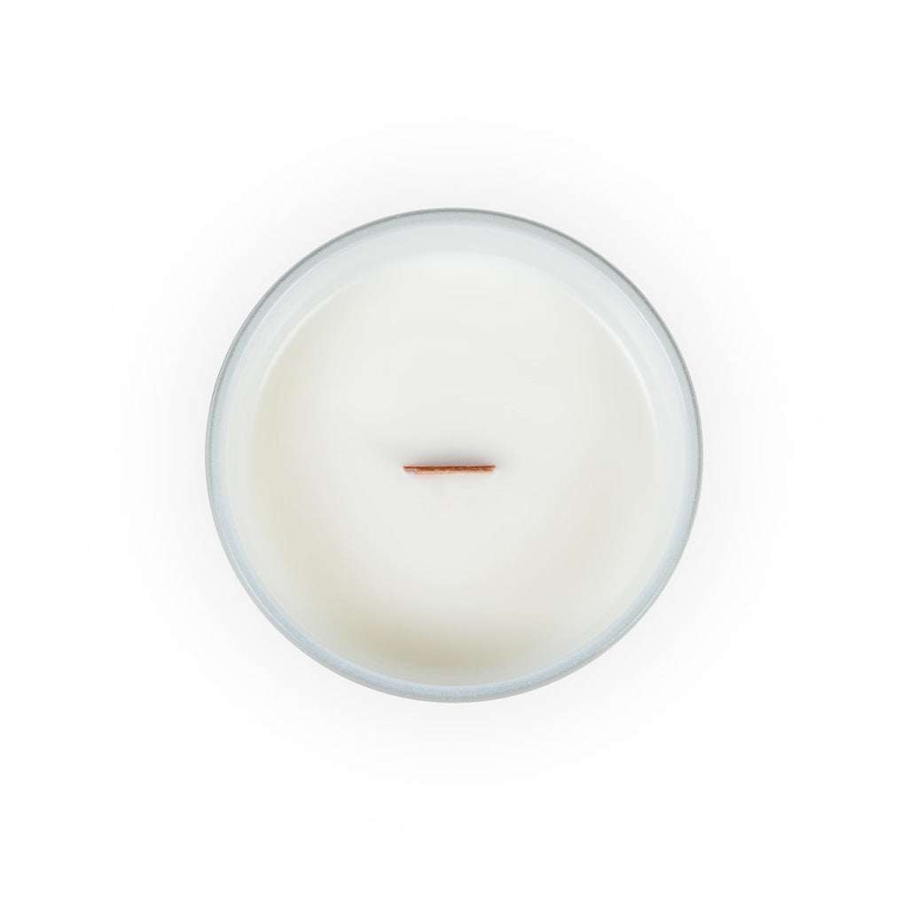 Hutwoods Tobacco Leaf & Amber Large Candle 500g & Reed Diffuser 200mL Bundle image 3