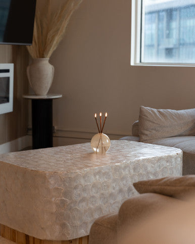 Everlasting Candle Co - Everlasting Candle Co Neva Signature Set - Pampas Vase & Champagne Candle Sticks - The Perfume Company