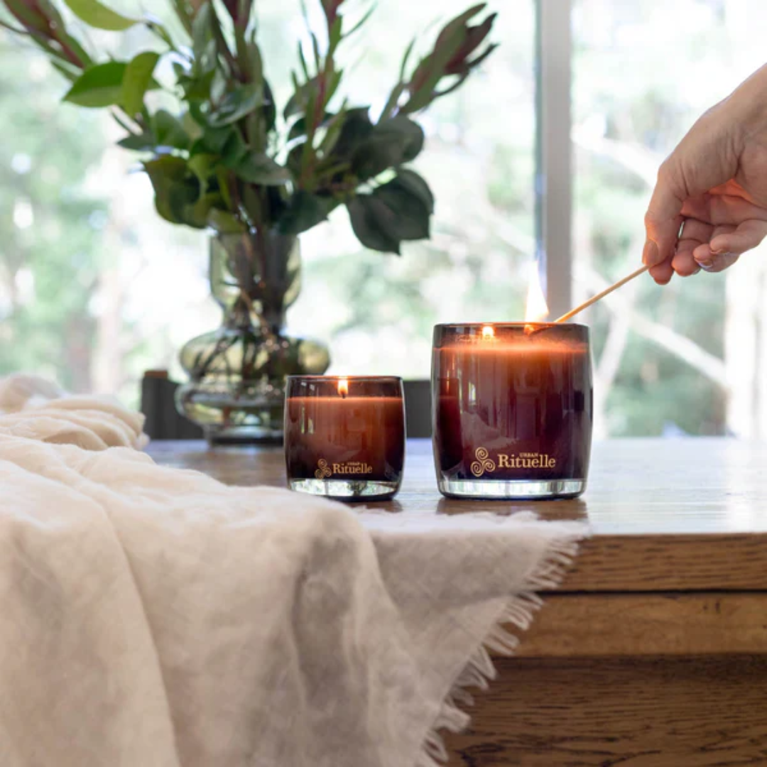 Urban Rituelle Black Amber, Rosewood & Cedar Candle 400g