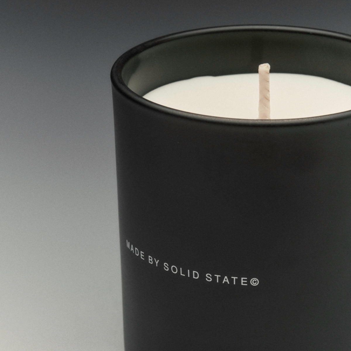 Solid State Absolute Candle Pineapple Blackcurrant 250g - Solid State - The Perfume Company