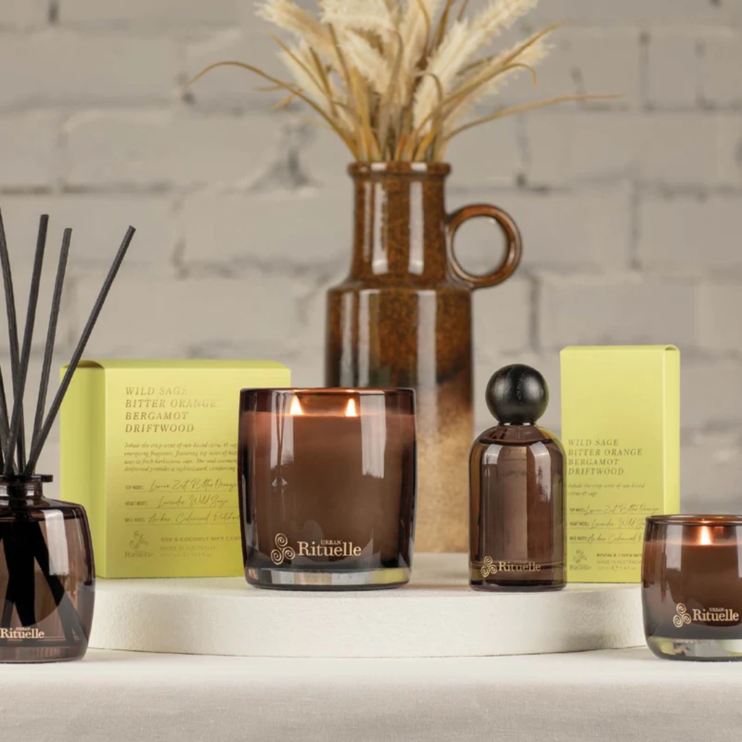 Urban Rituelle Wild Sage, Bitter Orange, Bergamot, Driftwood Candle 400g