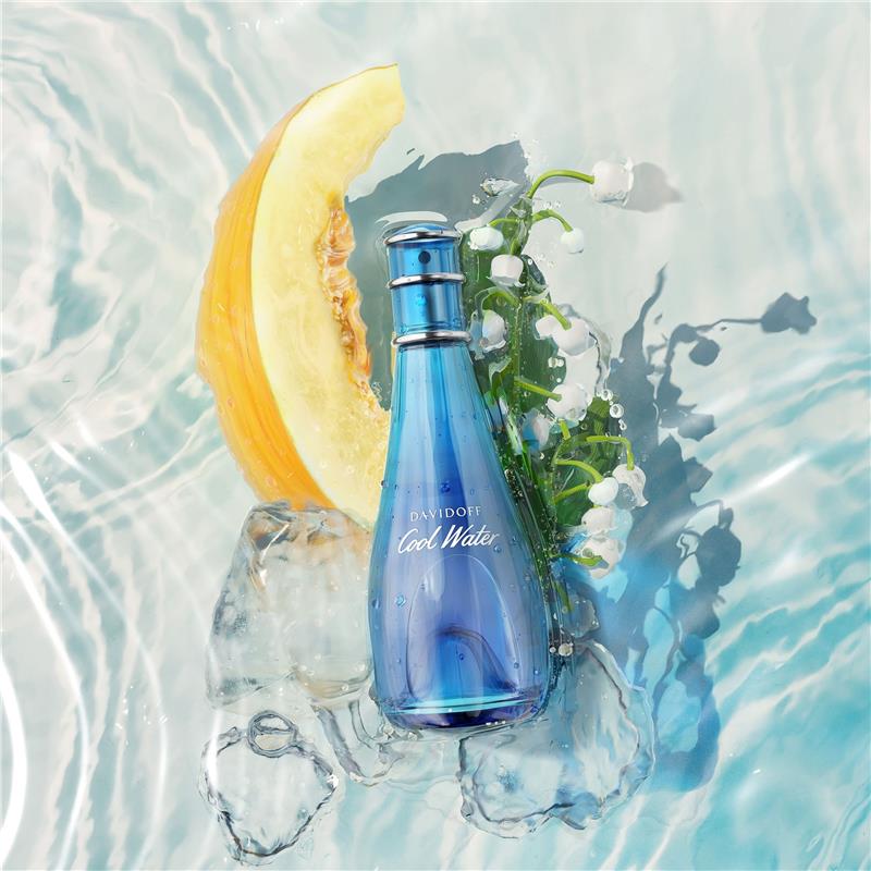 Davidoff Cool Water Woman Eau de Toilette fragrance presentation image